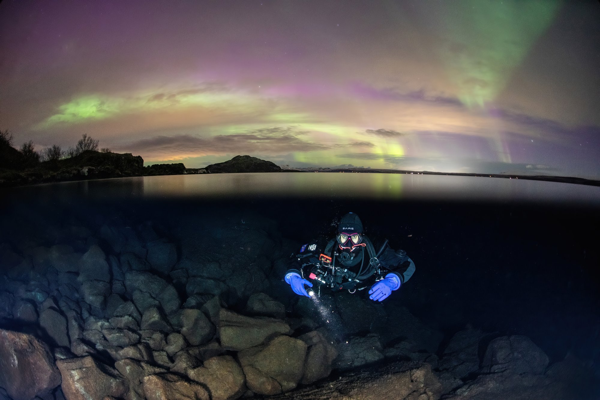Northern lights diving